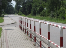 10 PRZEBUDOWA DROGA I NOWY CHODNIK W WINIARACH